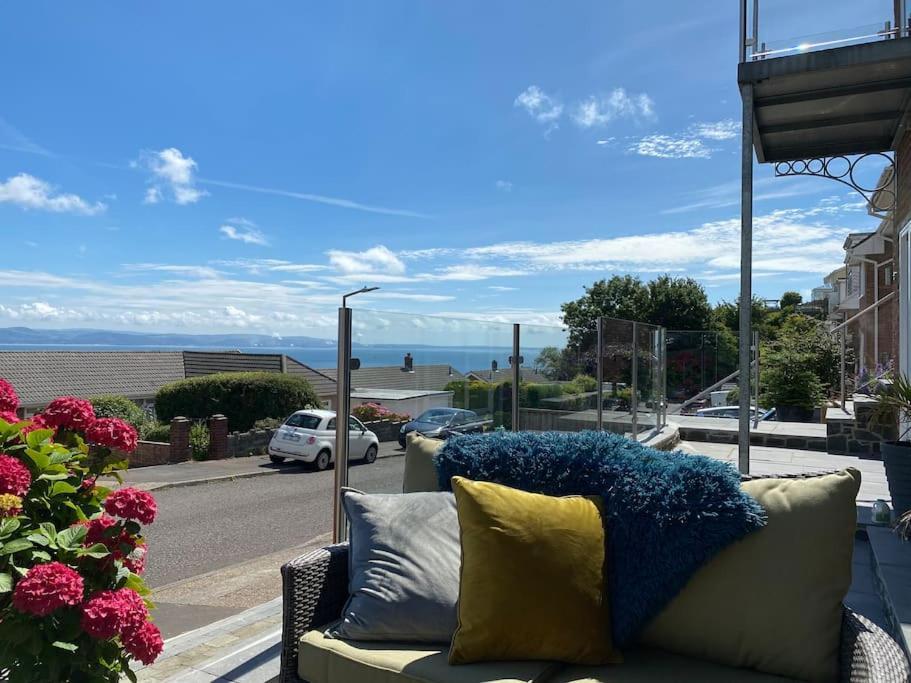 Mumbles - Modern Apartment With Panoramic Sea Views Oystermouth Exteriör bild